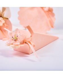 Marturie cutiuta roz cu flori -Cono